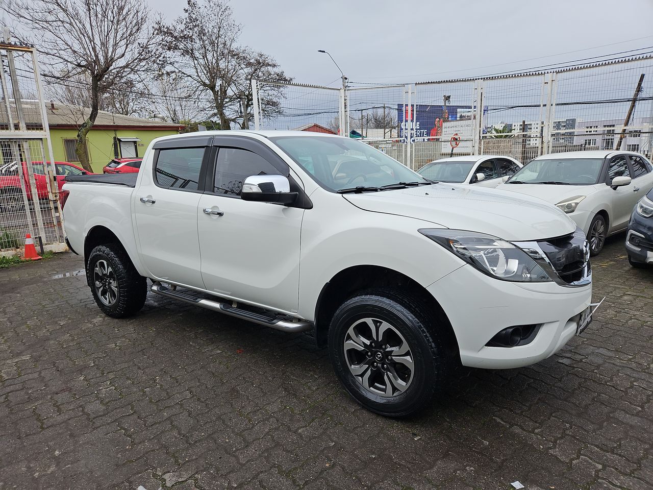 Mazda Bt-50 New Bt 50 Dcab Sdx 4x4 3.2 Aut 2021 Usado en Usados de Primera - Sergio Escobar