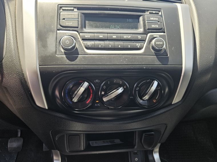 Nissan Np300 Dc 2.5 Mt 2018 Usado  Usado en Kovacs Usados