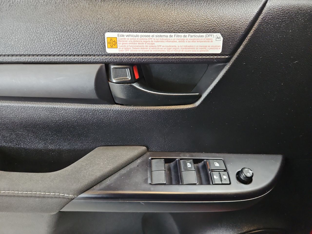 Toyota Hilux Hi Lux Dcab Mt 4x4 2.4 2025 Usado  Usado en Webautos.cl