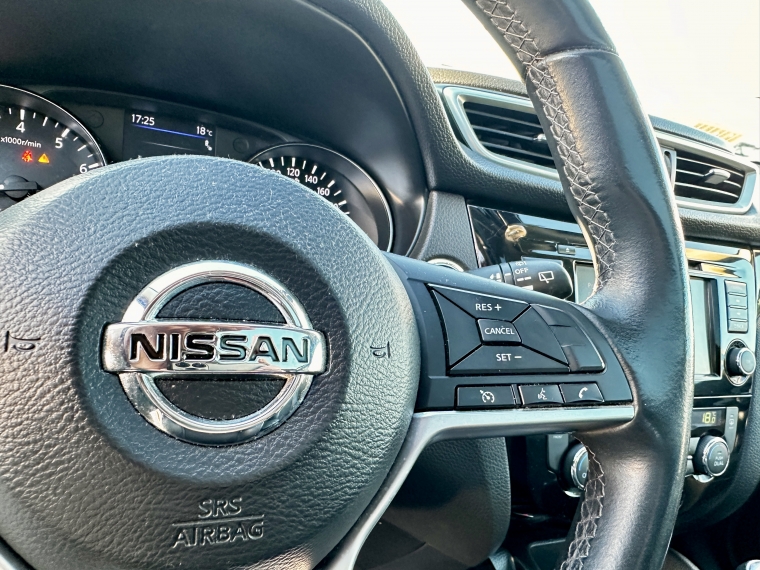 Nissan Qashqai — foto 12 de 19
