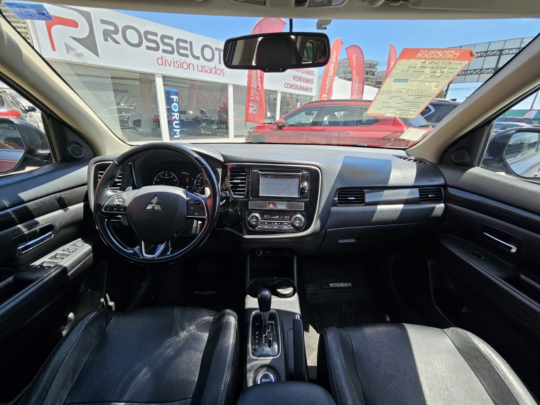 Mitsubishi Outlander Outlander 4x4 Gls 2.4 At- Esp/ant 2017 Usado en Rosselot Usados