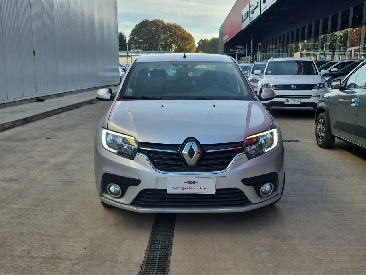 Renault Symbol Symbol Zen 1.6 2018 Usado Usado en Webautos.cl Renault Symbol Symbol Zen 1.6 2018 Usado Usado en Webautos.cl