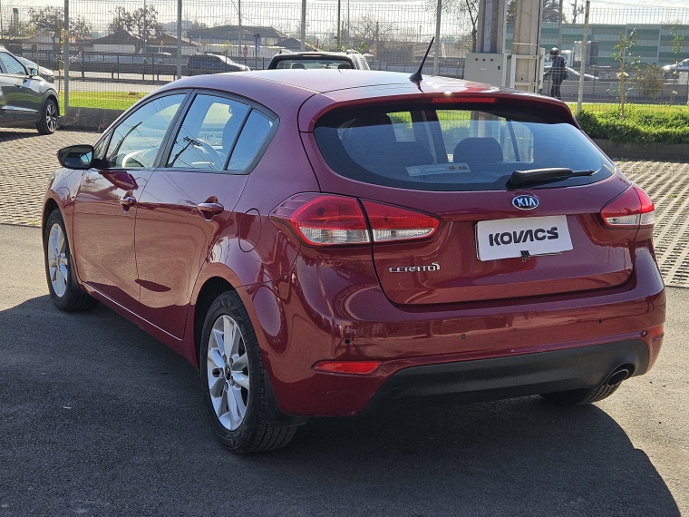 Kia Cerato 5 5 Ex Mt 1.6 2019 Usado  Usado en Kovacs Usados