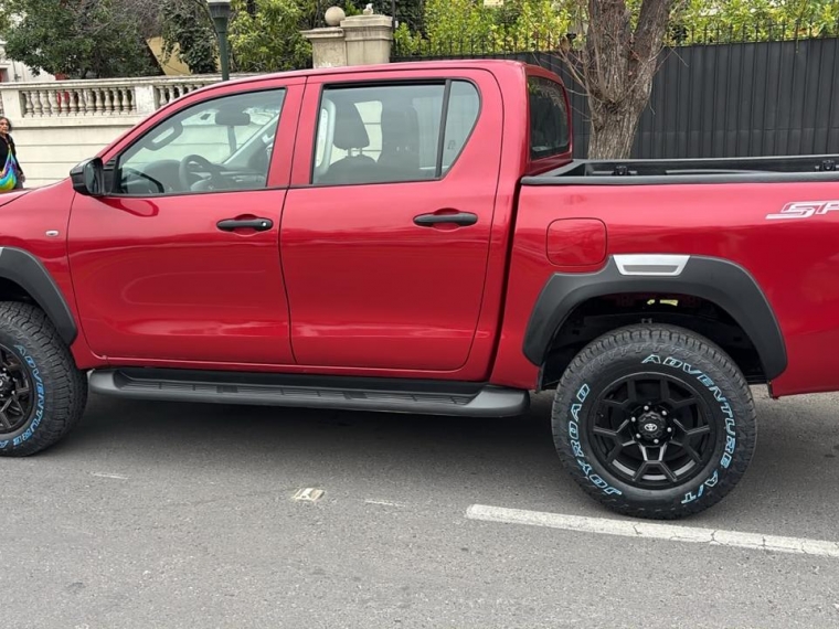 Toyota Hilux — foto 4 de 13