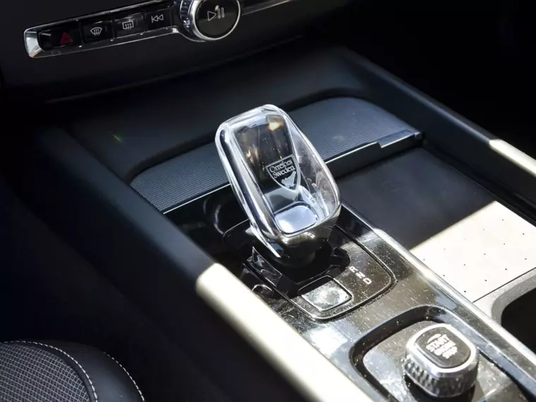 Volvo Xc60 T8 Awd Recharge Ultimate Dark 2025 Usado Usado en Webautos.cl Volvo Xc60 T8 Awd Recharge Ultimate Dark 2025 Usado Usado en Webautos.cl