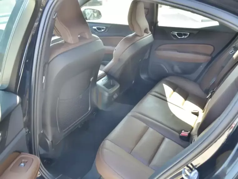 Volvo S60 B4 2023 Usado Usado en BMW Premium Selection Volvo S60 B4 2023 Usado Usado en BMW Premium Selection