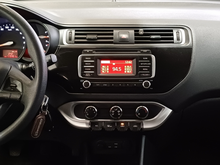 Kia Rio 5 Rio 5 Ex 1.4l 6mt Dab Abs - 1644 2016 Usado en Rosselot Usados