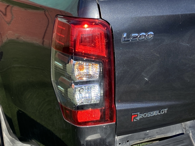 Mitsubishi L200 L200 Work Cr Wf 2.4 2021 Usado en Rosselot Usados