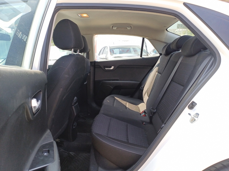Kia Rio 4 Rio 4 C Lx 1.4l 6mt Ac Abs - 1942 2019 Usado en Rosselot Usados