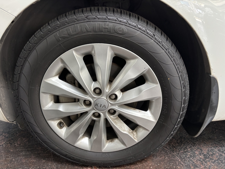 Kia Grand carnival Ex 3.3l Gsl Aut 2wd 2016  Usado en Grass & Arueste