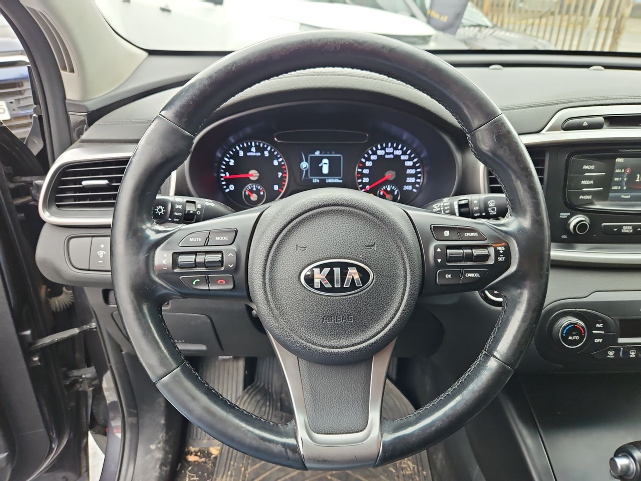 Kia Sorento Sorento Ex 2.4 Aut 2017 Usado en Usados de Primera - Sergio Escobar