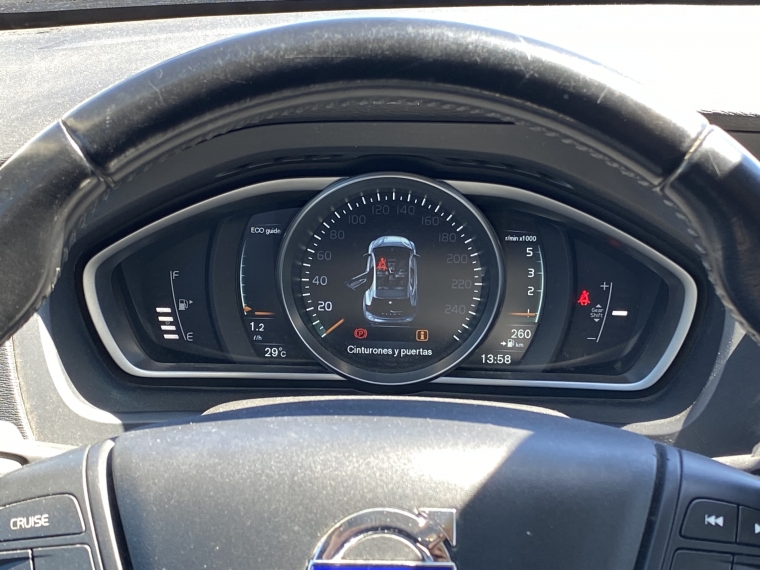 Volvo V40 V40 D2 Mec 1.6 Comfort 2015 Usado en Rosselot Usados