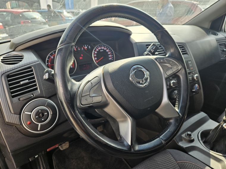 Ssangyong Actyon sport Actyon Sport 4x2 2.0 Mt 2015 Usado en Rosselot Usados