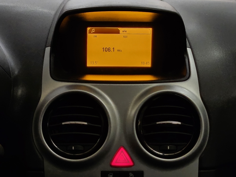 Opel Corsa Corsa Enjoy Hb Full 1.4 At 2014 Usado en Rosselot Usados