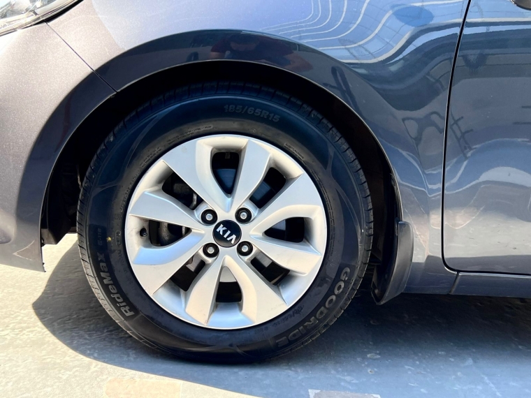 Kia Rio 5 2017 Usado  Usado en Webautos.cl