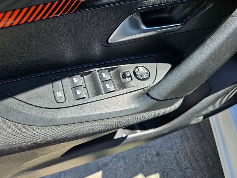 Peugeot 2008 2008 Blue Hdi 100 4x2 1.5 2021 Usado en Rosselot Usados
