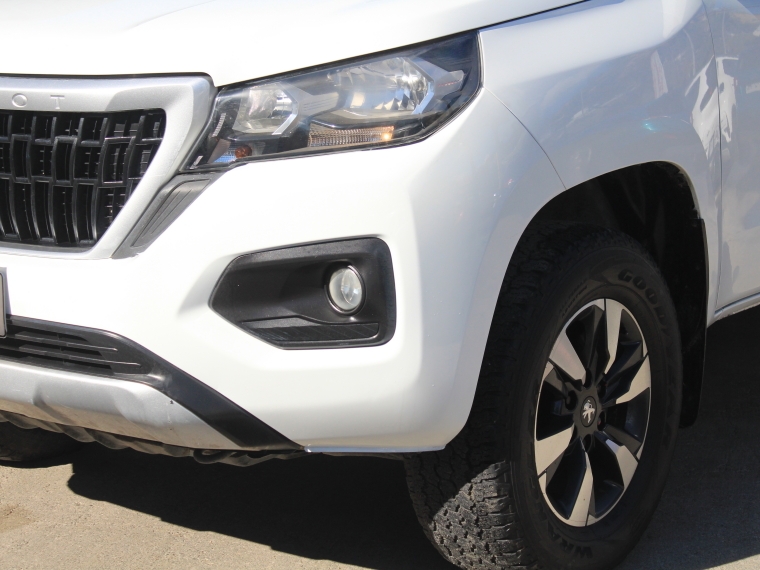 Peugeot Landtrek Landtrek Active Hdi 150 4x2 2023 Usado en Rosselot Usados