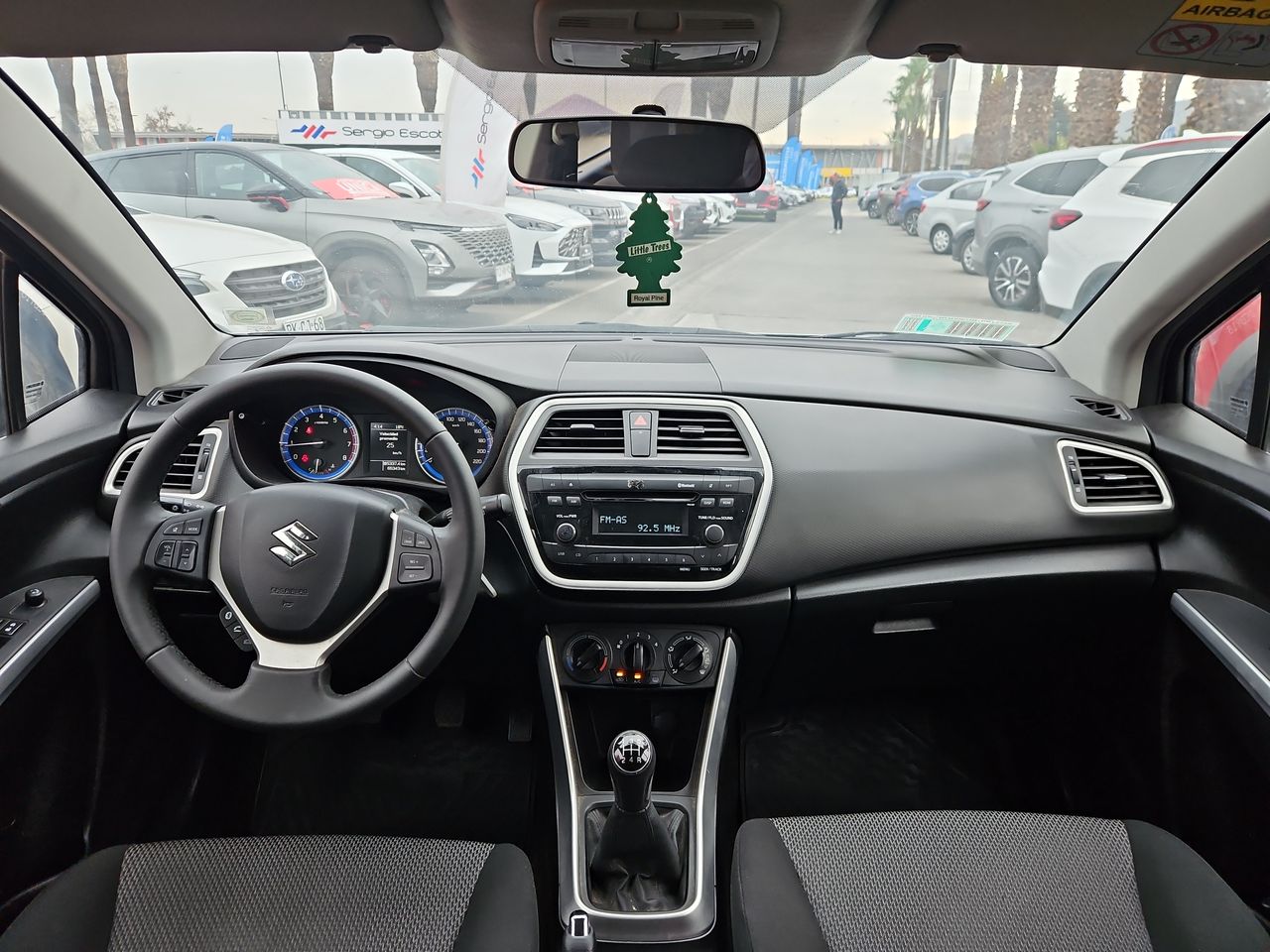 Suzuki S cross S Cross Gl Hb 1.6 2016 Usado Usado en Webautos.cl Suzuki S cross S Cross Gl Hb 1.6 2016 Usado Usado en Webautos.cl