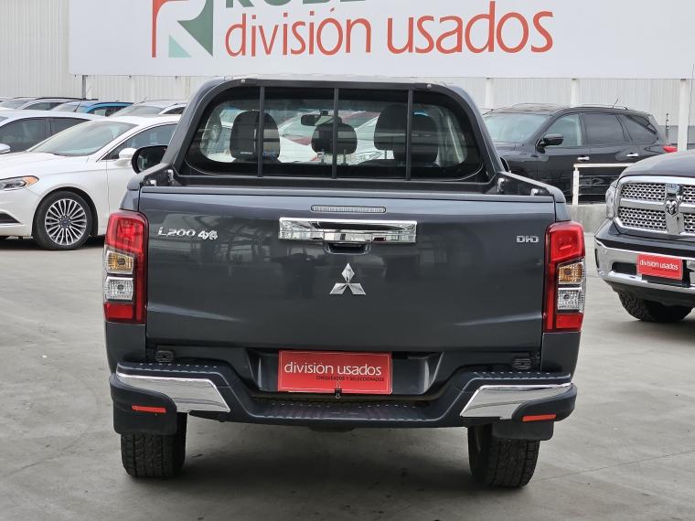 Mitsubishi L200 L200 D/c 2.4 Katana Crt 4x4 Special Pack 2021 Usado en Rosselot Usados