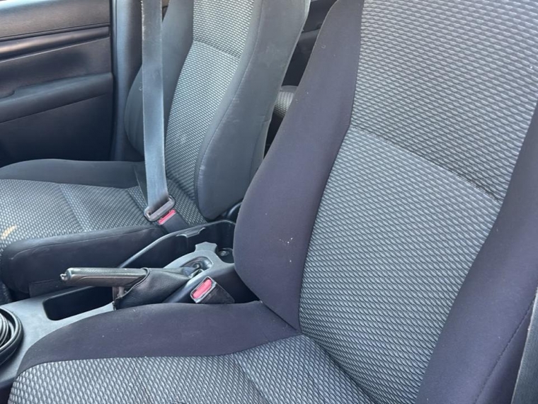 Toyota Hilux — foto 12 de 16
