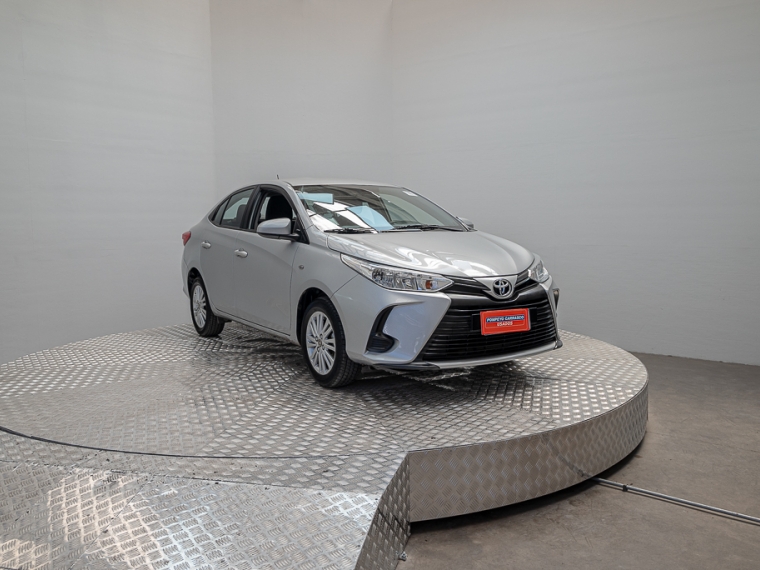 Toyota Yaris  1.5 Sedan Gli E Mt 2022 Usado  Usado en Pompeyo