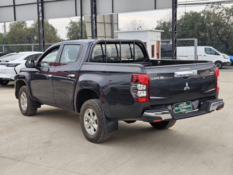 Mitsubishi L200 L200 D/c 2.4 Katana Crt 4x4 Special Pack 2020 Usado en Rosselot Usados