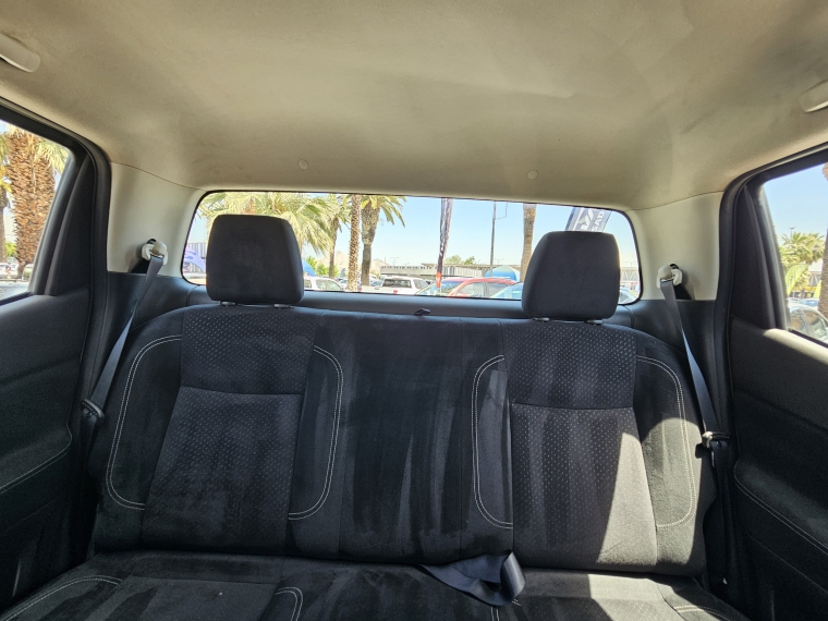 Nissan Np300 Dc 2.5 Mt 2018 Usado  Usado en Kovacs Usados