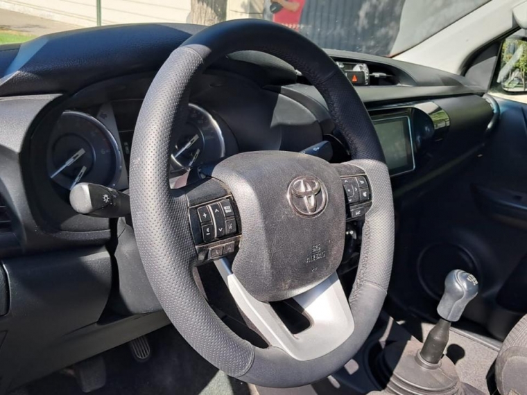 Toyota Hilux Dx 4x4 2.4 2021  Usado en GT Autos
