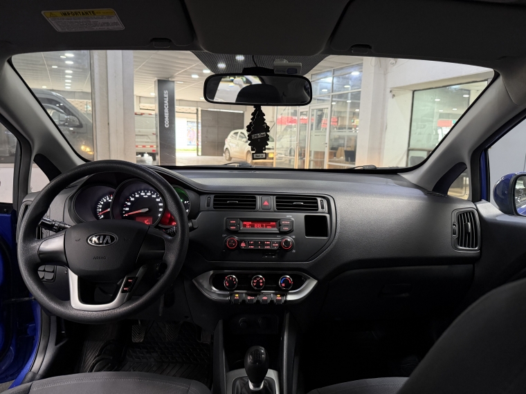 Kia Rio 5 Ub Ex 1.4l 6mt Ac 2013  Usado en Grass & Arueste