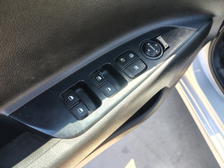 Kia Rio 5 Rio 5 Ex 1.4 2019 Usado en Rosselot Usados