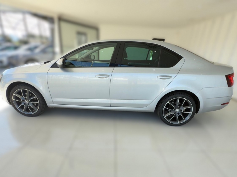 Skoda Octavia Ambition 1.4t Mt 6 Vel. 2021 Usado en Automotriz Olea Flaño