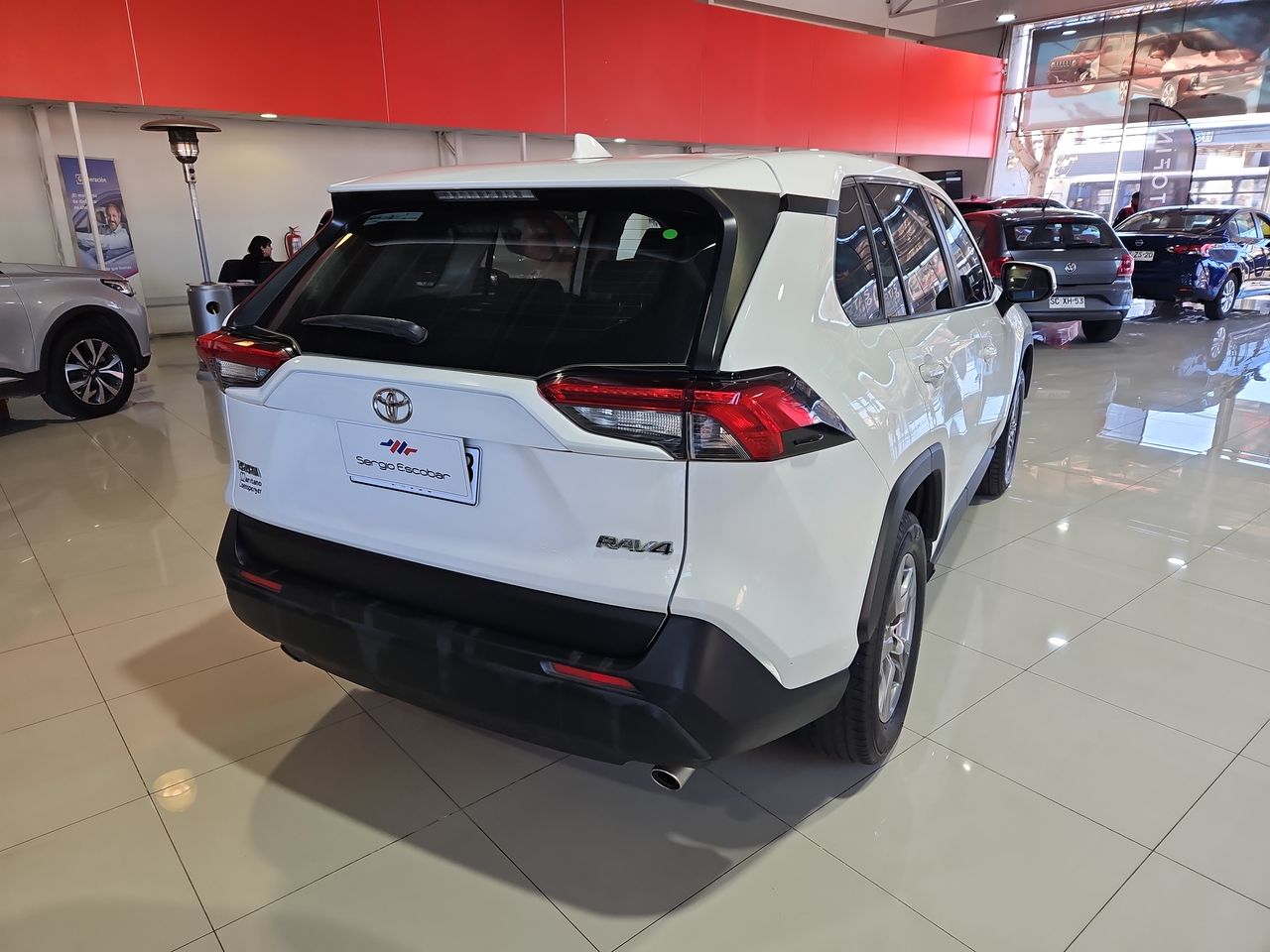 Toyota Rav4 Rav 4 Le 2.0 2023 Usado en Usados de Primera - Sergio Escobar