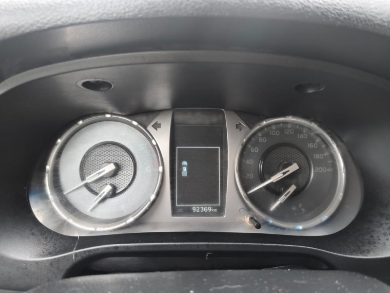 Toyota Hilux — foto 18 de 18