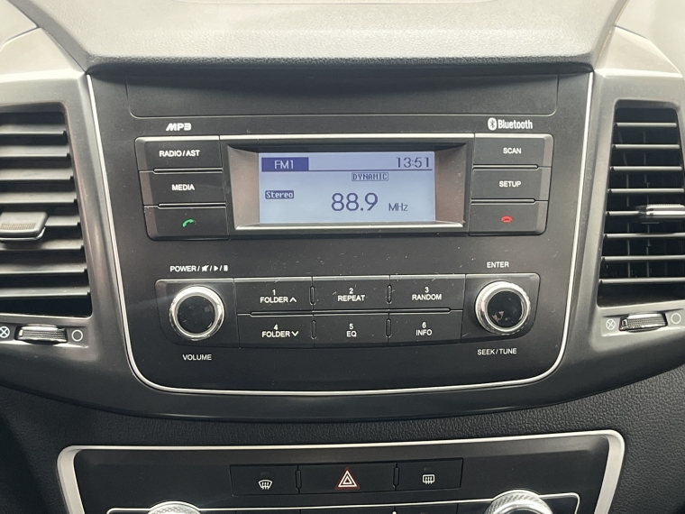 SsangYong Grand Musso — foto 20 de 24