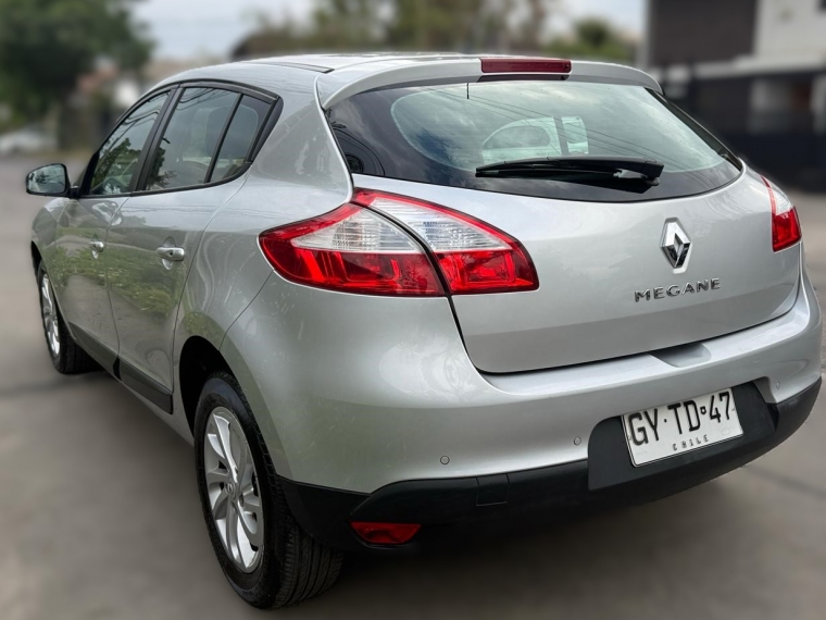 Renault Megane Dynamique Hb 2.0 At 2015 Usado en Automotriz Olea Flaño