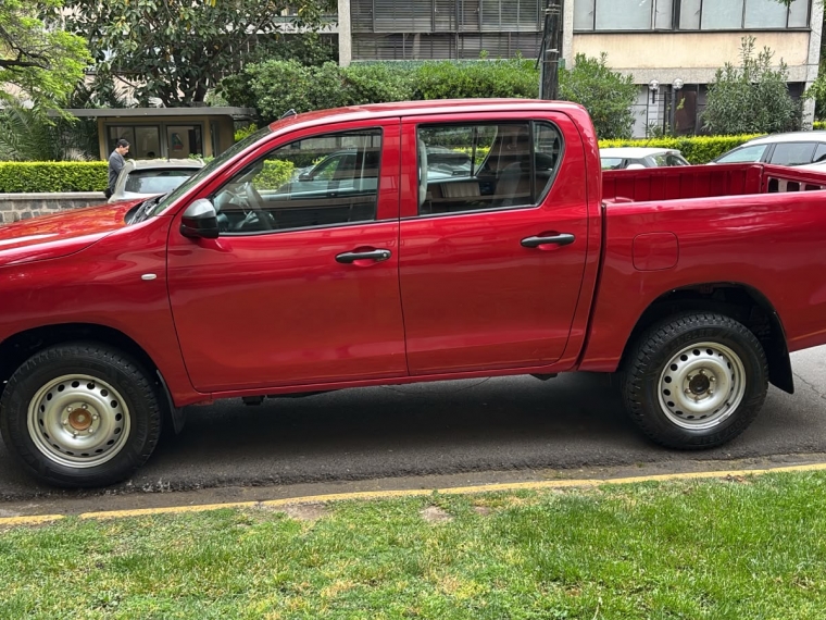 Toyota Hilux Dcab Dx 4X2 2.4Cc — foto 6 de 10
