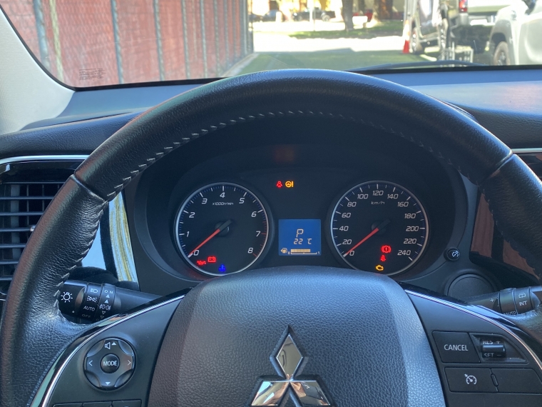 Mitsubishi Outlander Outlander Cvt 2.0 Aut 2022 Usado en Rosselot Usados
