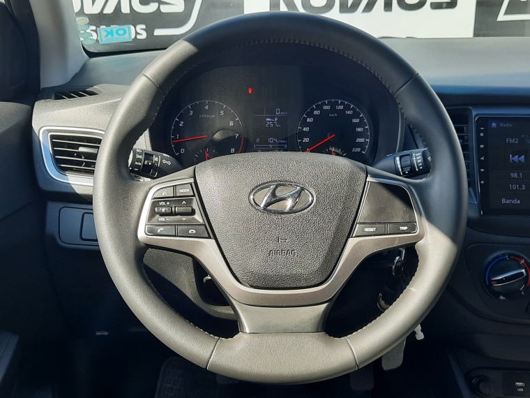 Hyundai Accent Accent Hci 1.4 2023 Usado  Usado en Kovacs Usados