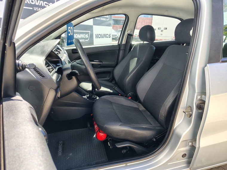 Volkswagen Voyage 1.6 Trendline Mt 2021 Usado  Usado en Webautos.cl