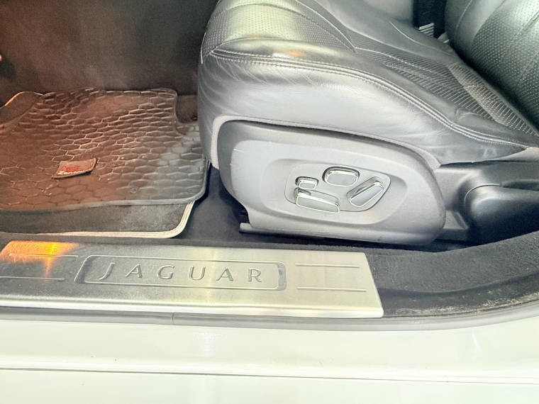 Jaguar Xj 5.0 V8 2012 Usado en Automotriz Olea Flaño