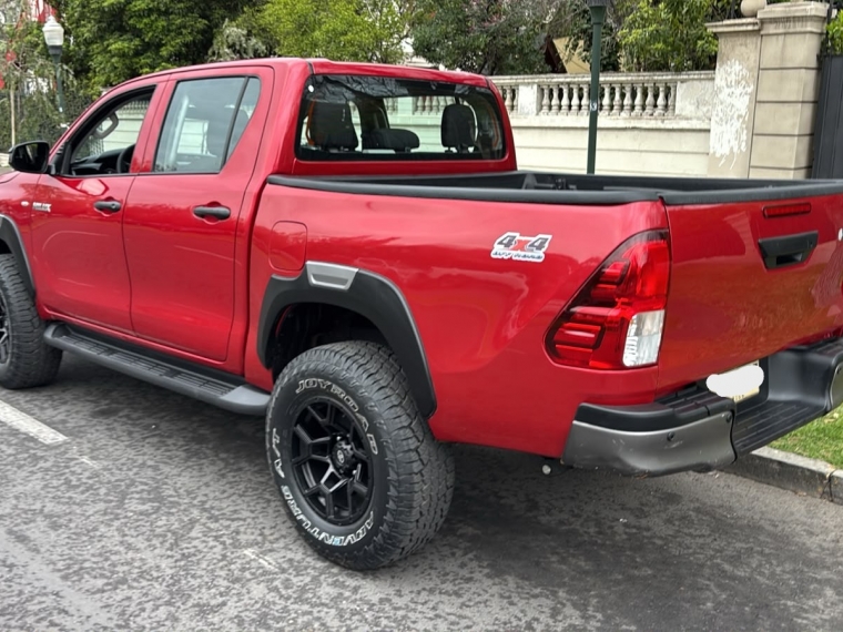 Toyota Hilux — foto 6 de 12