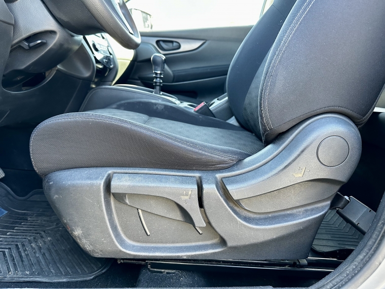 Nissan Qashqai 2.0 Sense Ac Mt 4x2 2017 Usado  Usado en Kovacs Usados