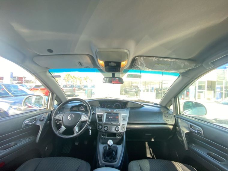 Ssangyong Stavic 2.2 Diesel 2wd Mt 5p 2018 Usado  Usado en Webautos.cl