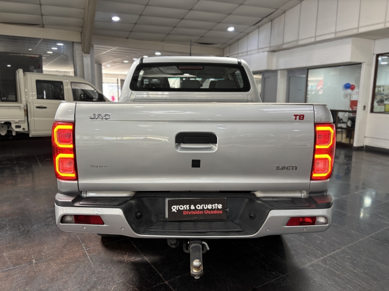 Jac T8 2.0 Comfort 6mt 4x2 2021  Usado en Grass & Arueste