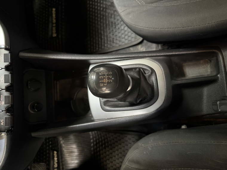 Kia Rio 3 Ex 1.4l Ac Abs 6mt  2014  Usado en Grass & Arueste