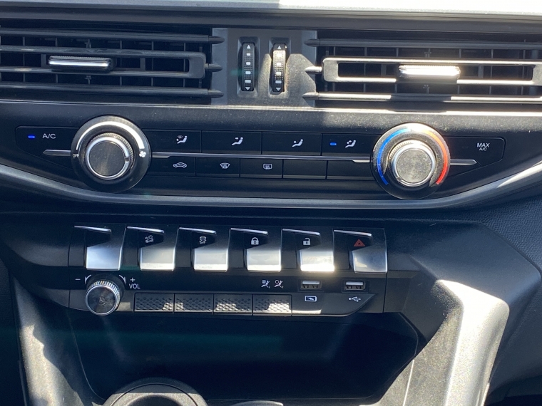 Peugeot Landtrek Landtrek Active Bluehdi 180 4x2 Euro 6b 2024 Usado en Rosselot Usados