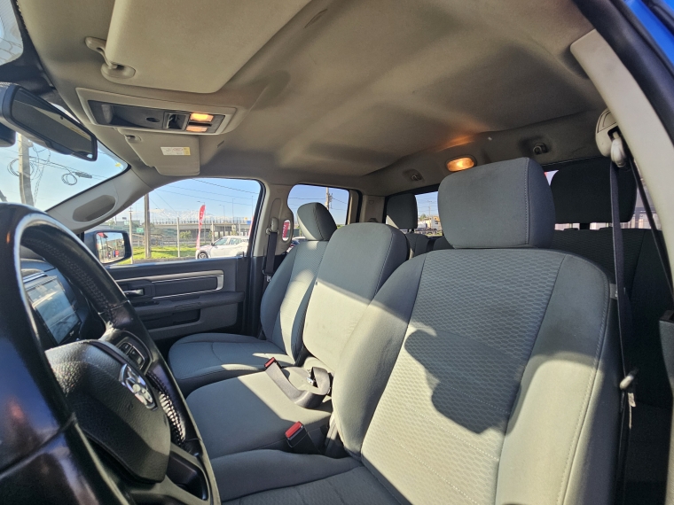 Ram 1500 Quad Cab At 4x4 3.6 2018 Usado  Usado en Kovacs Usados