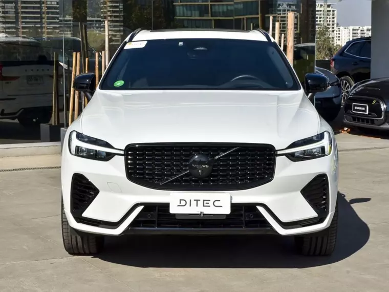 Volvo Xc60 T8 Recharge 4x4 2.0 Aut 2025 Usado Usado en BMW Premium Selection Volvo Xc60 T8 Recharge 4x4 2.0 Aut 2025 Usado Usado en BMW Premium Selection