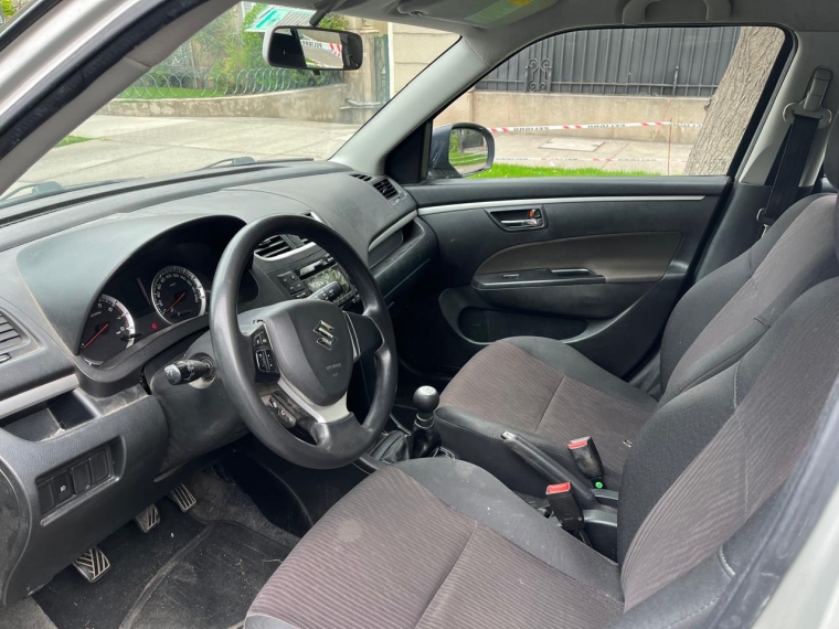 Suzuki Swift Gl Hb 1.2 2017  Usado en GT Autos
