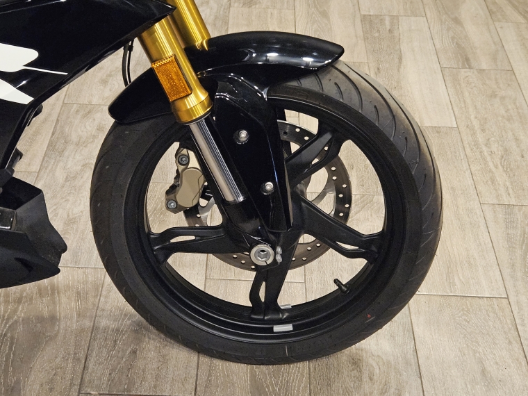 Bmw G 310 r . 2025 Usado en BMW Premium Selection